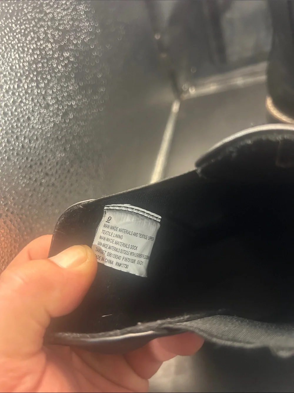 Universal Thread Black Chelsea Chukka Boots